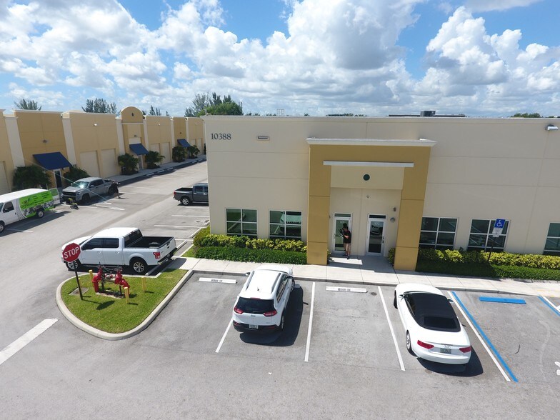 More Photos Of 10388 State Road 84, Davie Warehouse For Lease