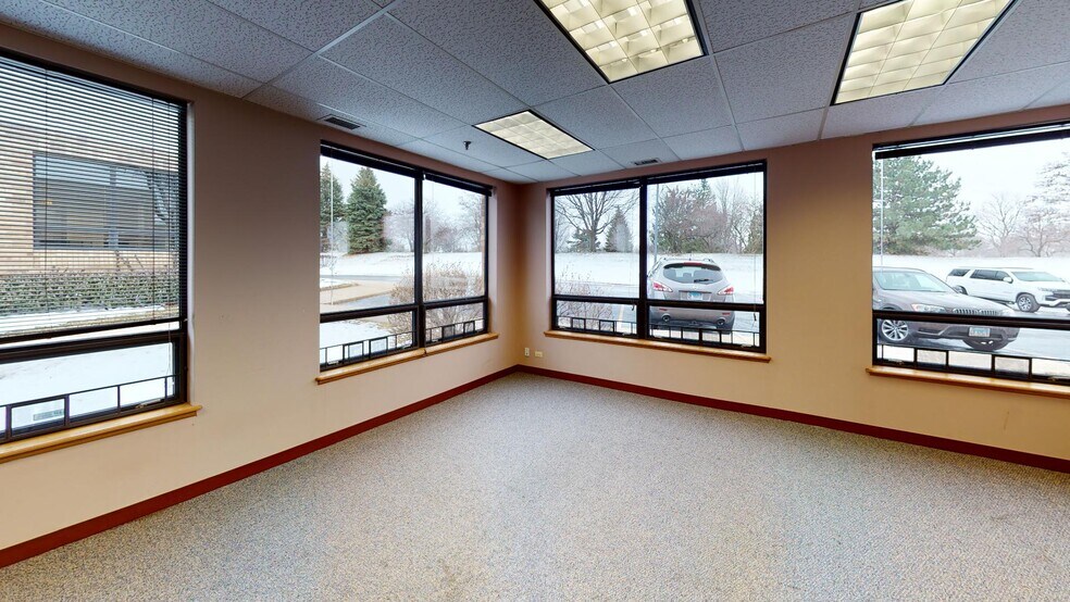 More Photos Of , Arlington Heights Office For Sale