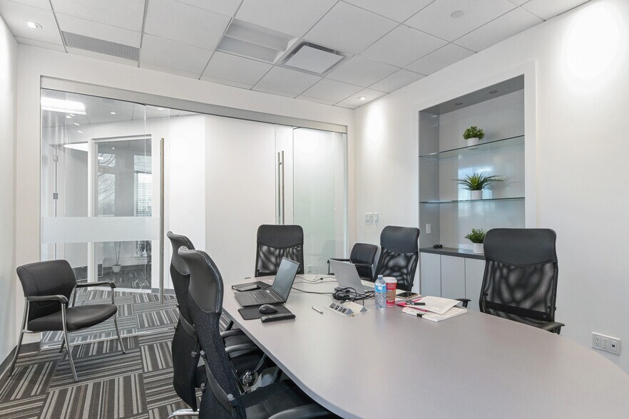 More Photos Of 17650 66A Ave, Surrey Office For Lease
