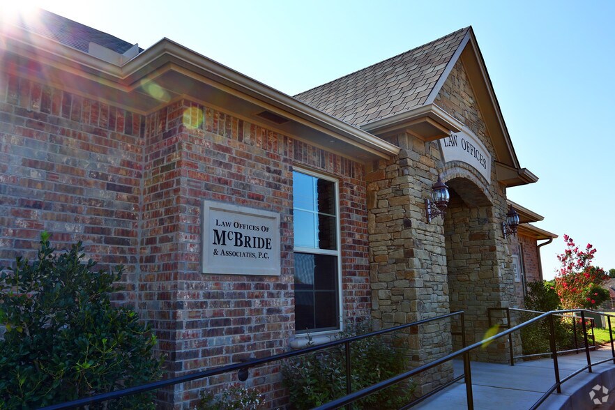 More Photos Of 732 N Santa Fe, Edmond Office For Sale
