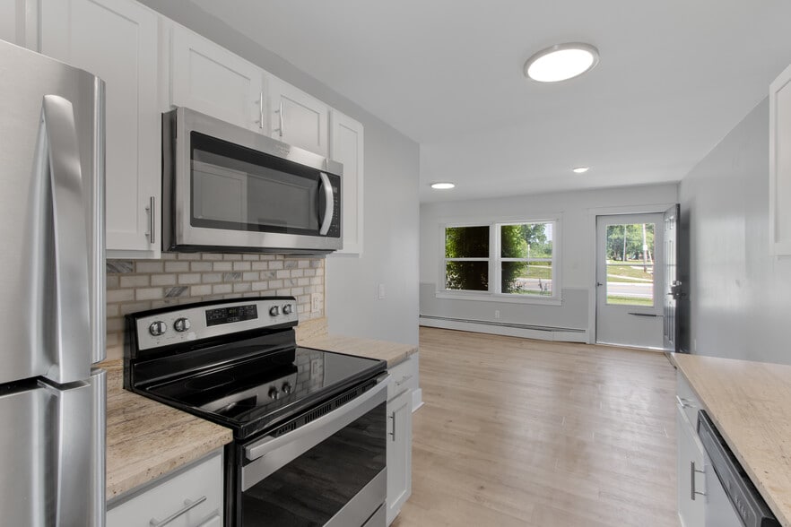 More Photos Of 4125 Woodland Ave, Royal Oak Apartments For Sale