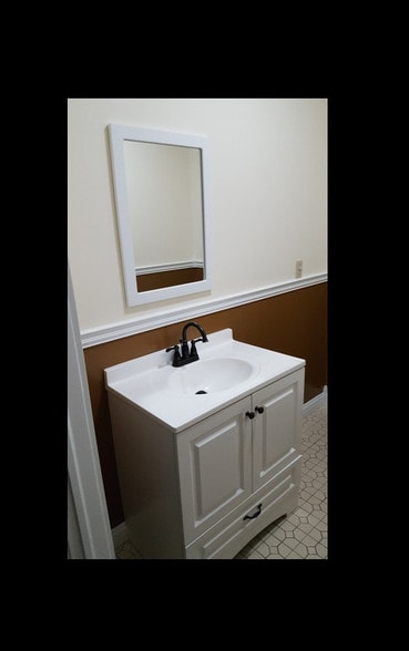 More Photos Of 775 Washington Ave, Bridgeport Light Manufacturing For Lease