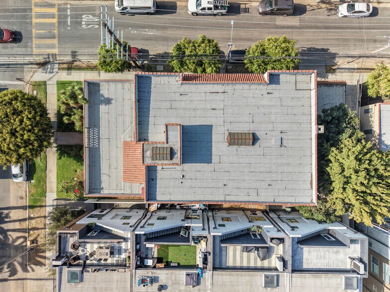 More Photos Of 803 N Detroit St, Los Angeles Apartments For Sale