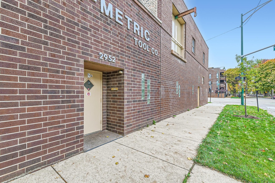 More Photos Of 2950-2958 Leavitt st, Chicago Warehouse For Sale