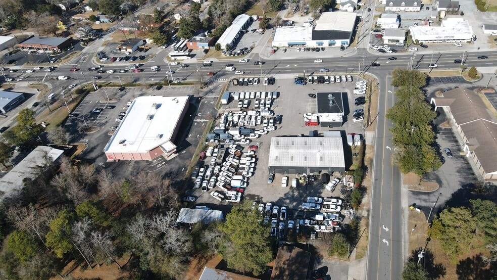 More Photos Of 3412 Market St, Wilmington Auto Repair For Sale