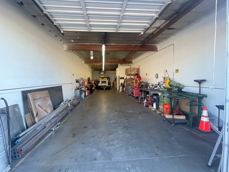 More Photos Of 7251 Garden Grove Blvd, Garden Grove Light Manufacturing For Lease