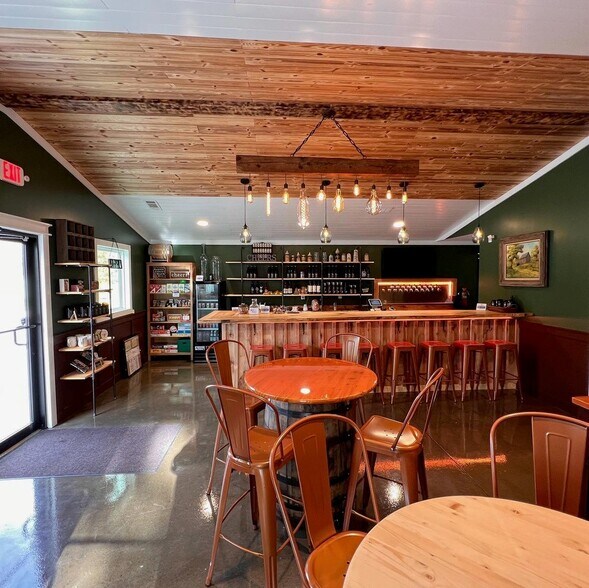 More Photos Of 62 Ralph Hicks Cir, Jasper Industrial For Lease