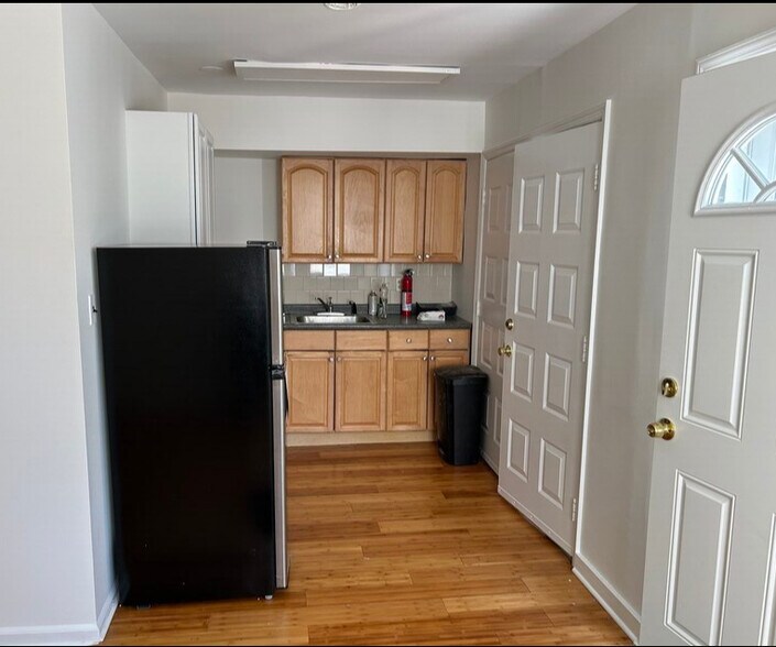 More Photos Of 2138 Wantagh Ave, Wantagh Office For Lease