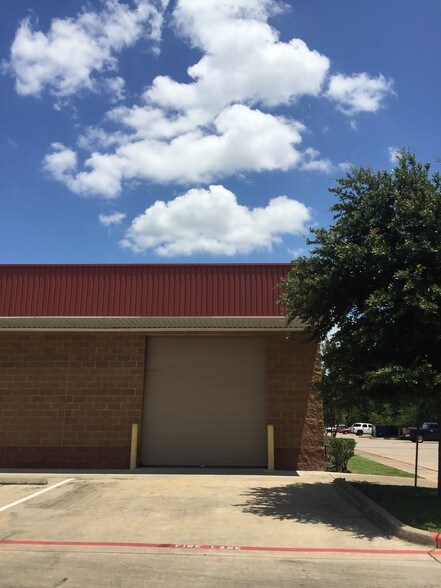 More Photos Of 10541 FM 1960 Rd W, Houston Warehouse For Sale