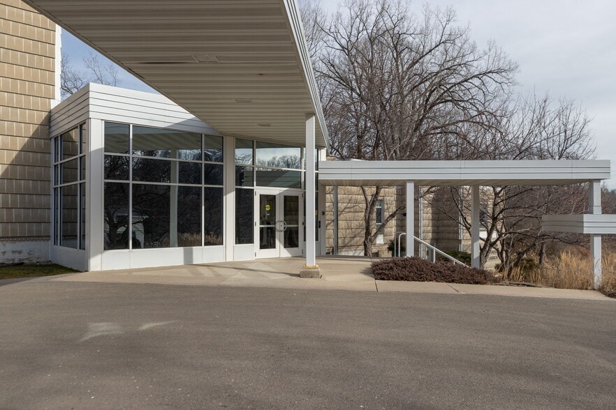 More Photos Of 1727 Walden Ln SW, Rochester Religious Facility For Sale