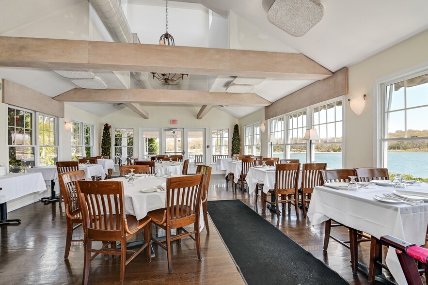 More Photos Of 56-58 S Bay Ave, Eastport Restaurant For Sale