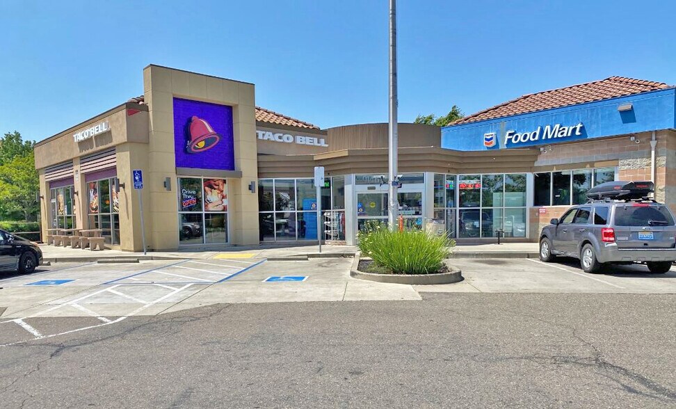 Primary Photo Of 9146 Harbour Point Dr, Elk Grove Service Station For Lease