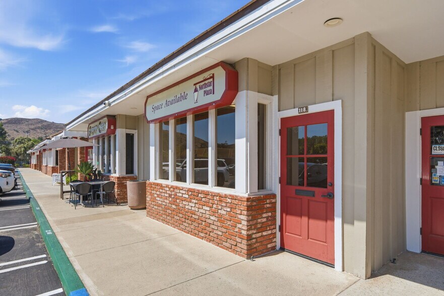 More Photos Of 1321-1345 E Thousand Oaks Blvd, Thousand Oaks Unknown For Lease