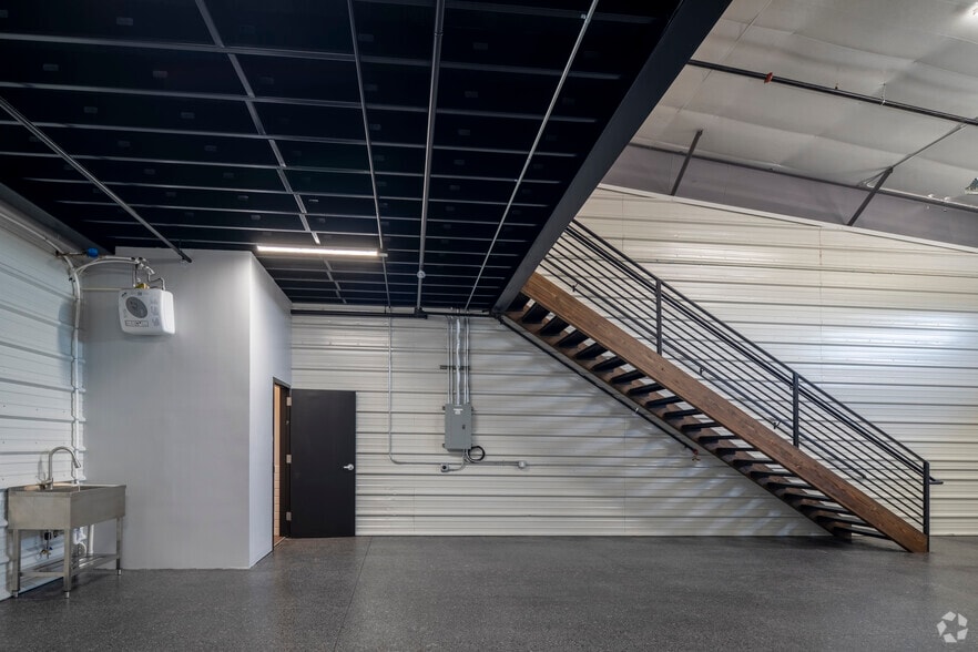 More Photos Of 7542 S Potomac St, Centennial Flex For Sale