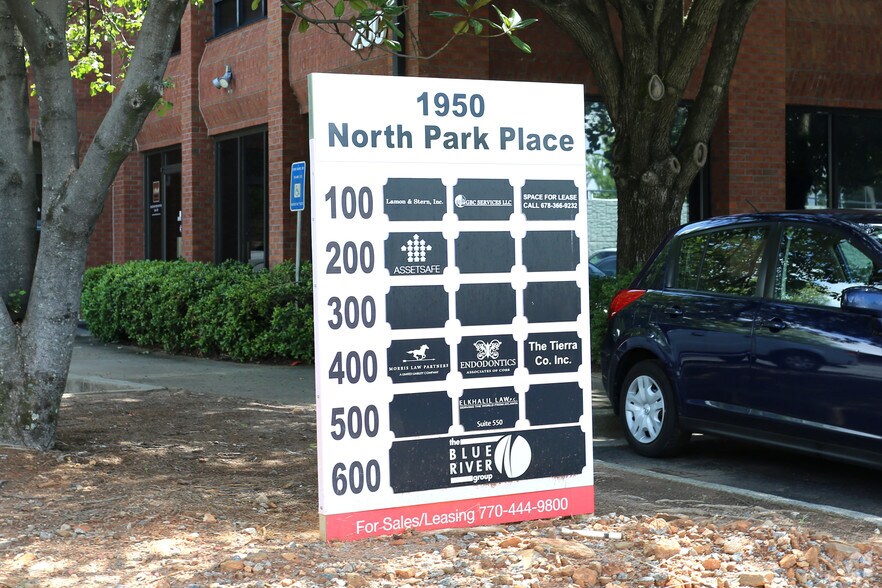 More Photos Of 1950 N Park Pl, Atlanta Office For Sale