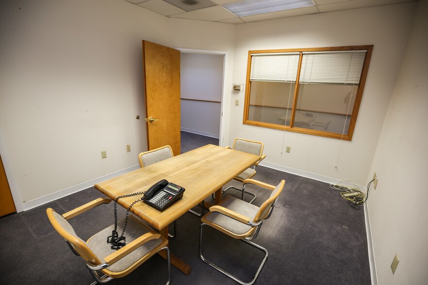 More Photos Of 1118 E Columbia Ave, Philadelphia Office For Lease