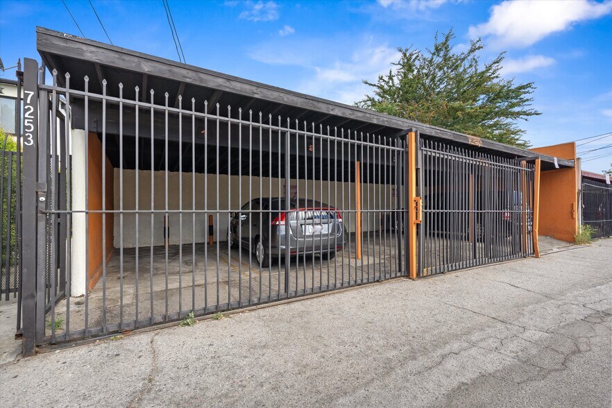 More Photos Of 7253-7257 Vineland Ave, Sun Valley Apartments For Sale