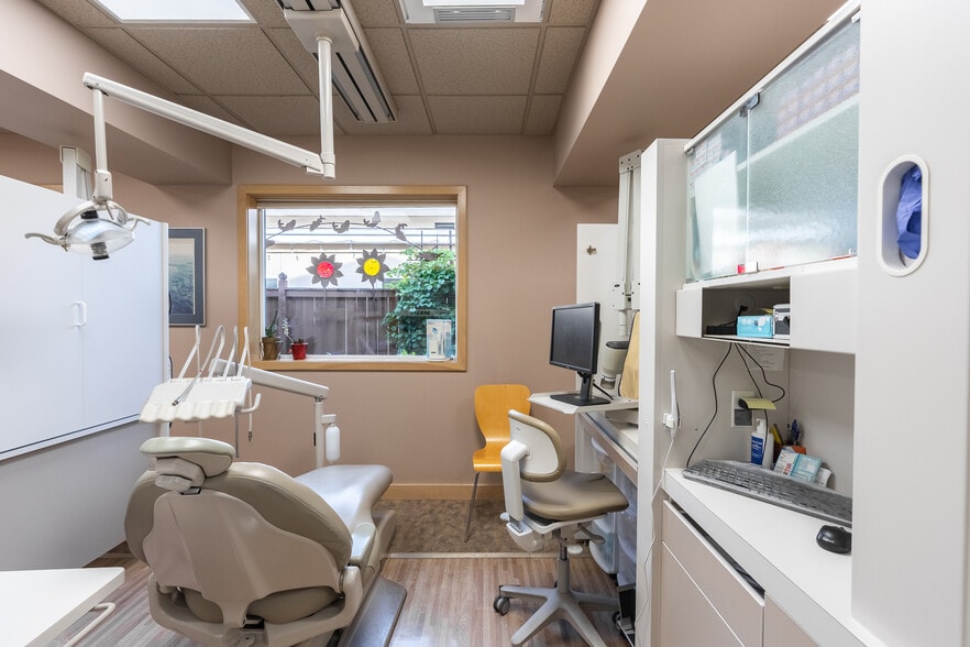 More Photos Of 3136 Squalicum Pky, Bellingham Medical For Sale