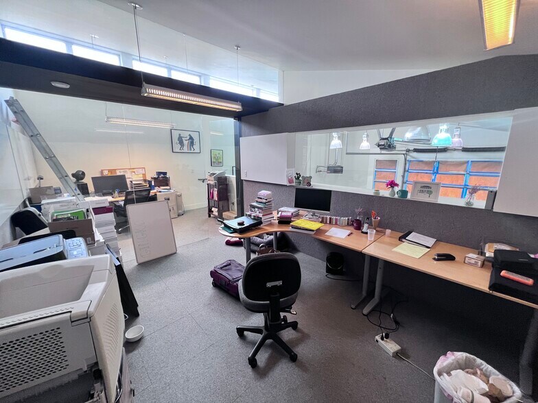 More Photos Of 2332 4th St, Berkeley Warehouse For Lease