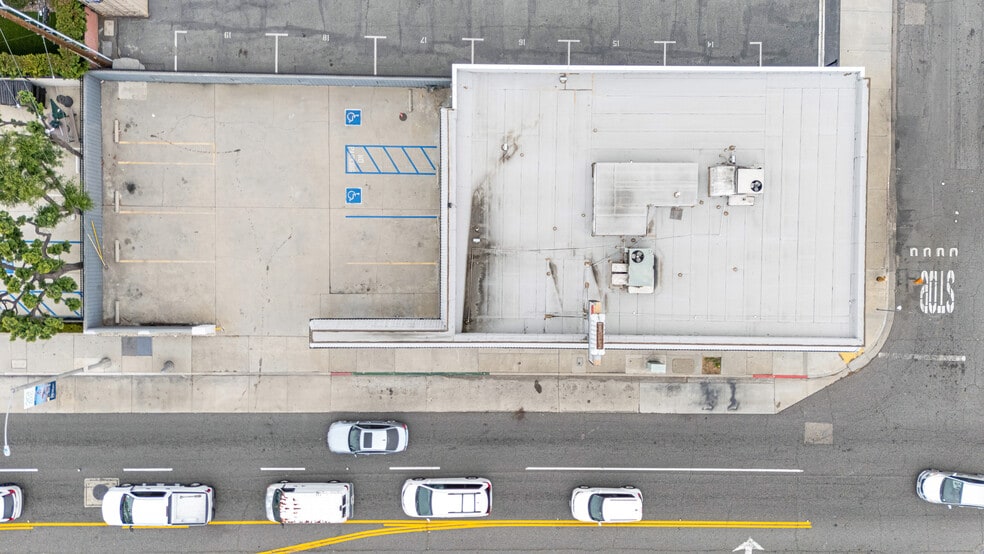 More Photos Of 3535 E 7th St, Long Beach Medical For Sale