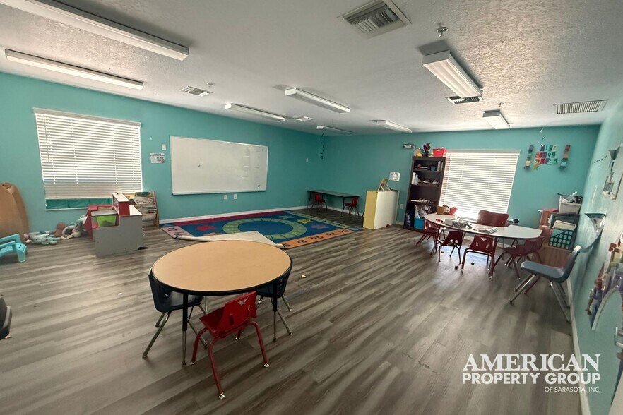 More Photos Of 2209 75th St W, Bradenton Religious Facility For Lease