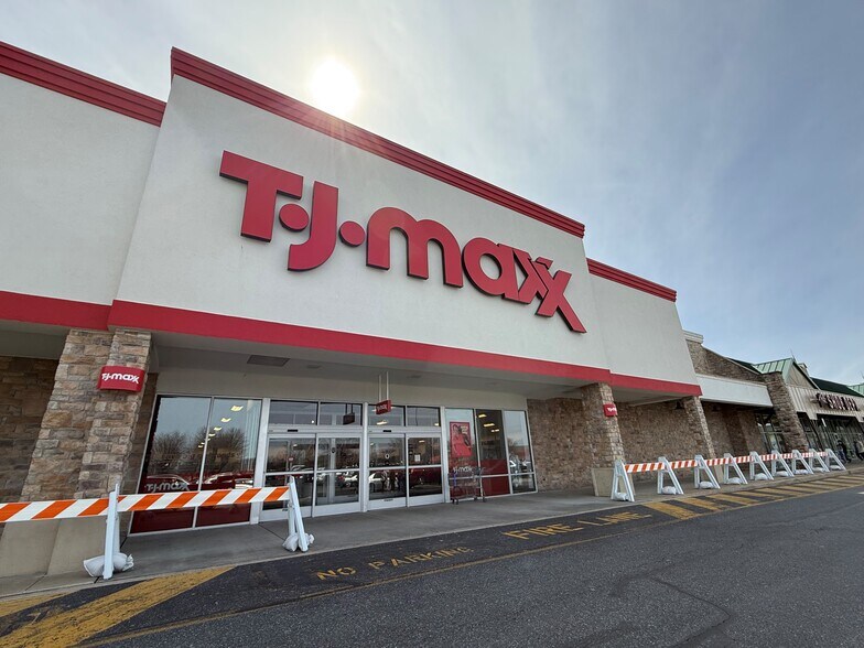 More Photos Of 100 Commons Dr, Parkesburg Unknown For Lease