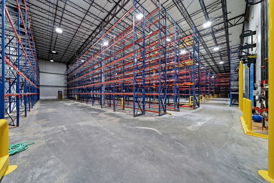 More Photos Of 3737 N Broadway, Saint Louis Refrigeration Cold Storage For Lease