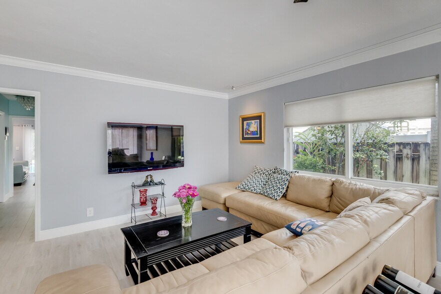More Photos Of 1606 NE 15th Ave, Fort Lauderdale Specialty For Sale