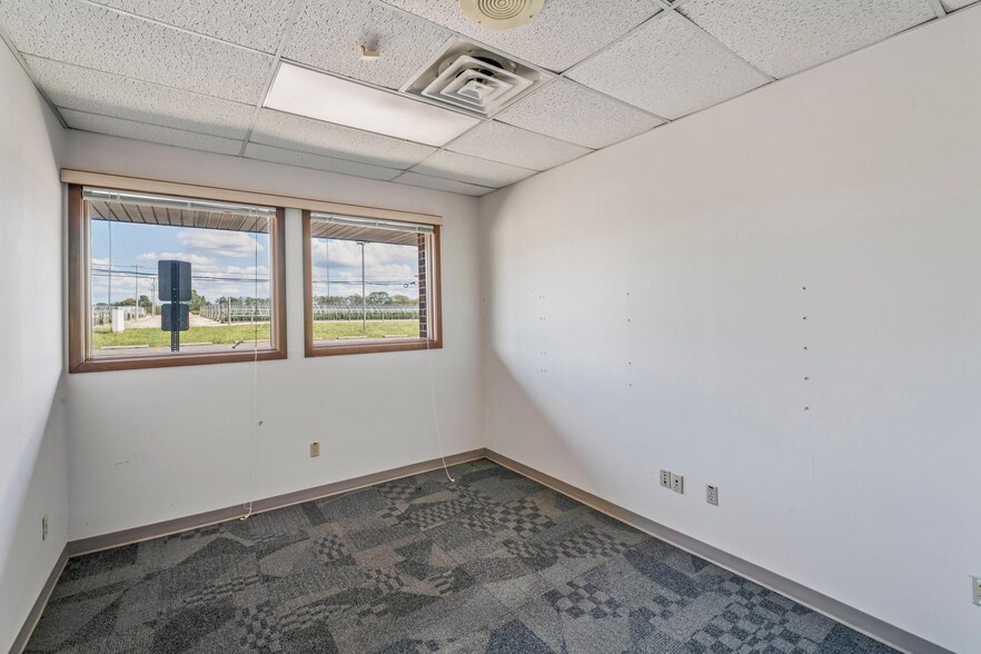 More Photos Of 614 Union Rd, Vineland Office For Sale