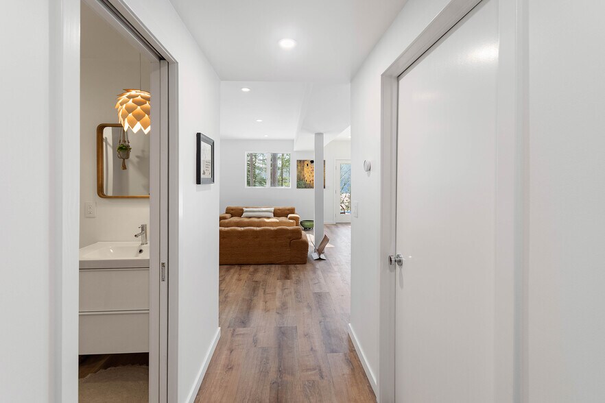 More Photos Of 7103 Lake View Rdg, Lake Ann Hospitality For Sale