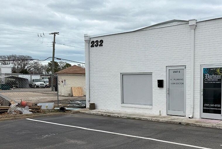 More Photos Of 232 Jersey Ave, Virginia Beach Light Distribution For Lease