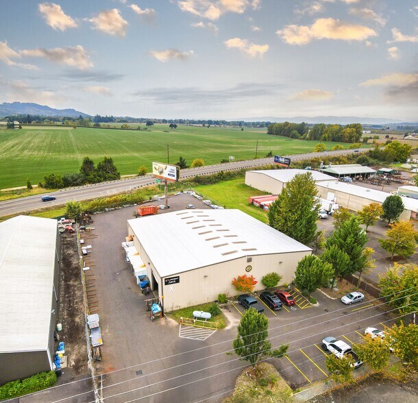 More Photos Of 150 SE Booth Bend Rd, McMinnville Warehouse For Sale