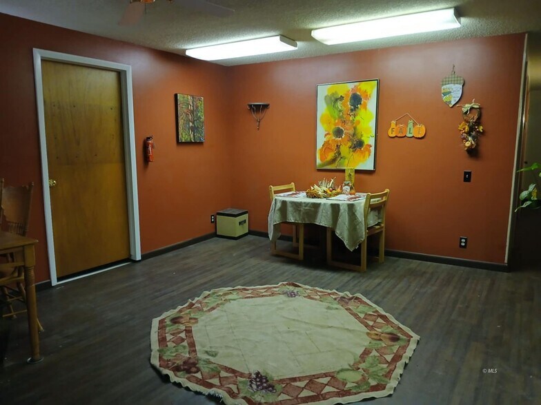 More Photos Of 1400 W 11th St, Alturas Specialty For Sale