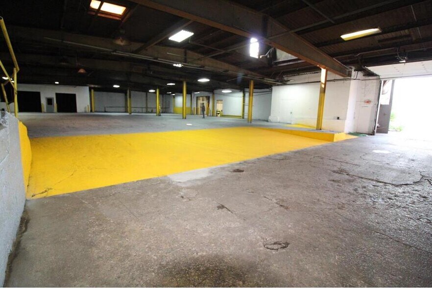 More Photos Of 80 Oliver St, Wisconsin Rapids Manufacturing For Sale