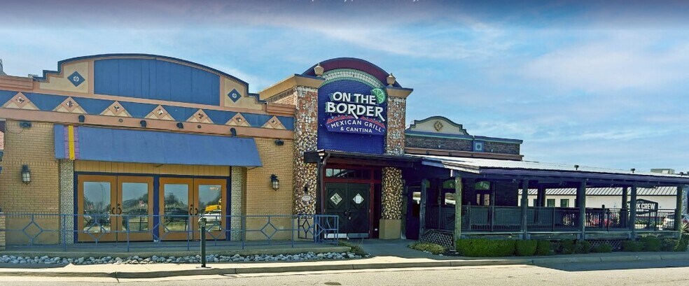 More Photos Of 3500 NW Expressway, Oklahoma City Restaurant For Sale