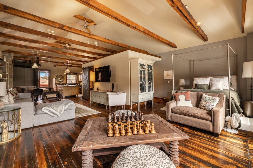 More Photos Of 1331 N Martin Luther King Dr, Milwaukee Storefront Retail Residential For Sale