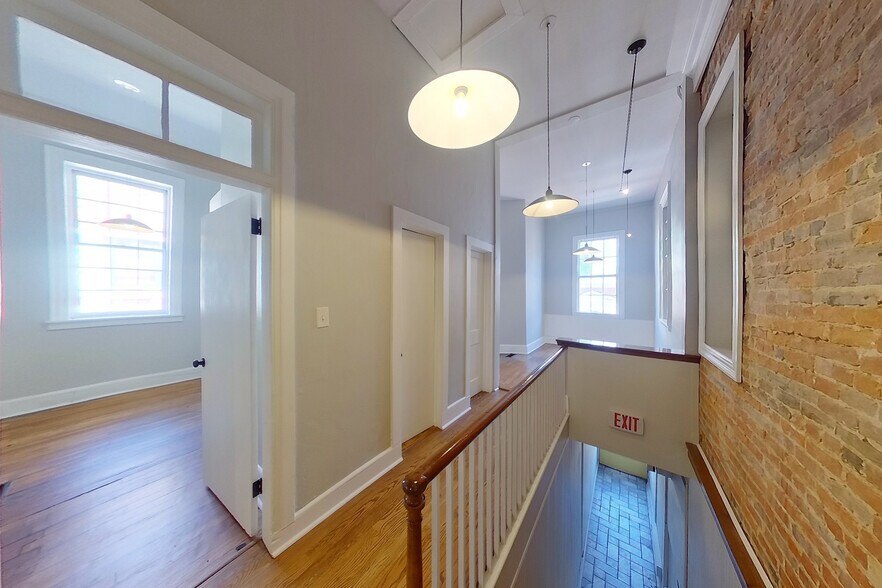 More Photos Of 211 Main St, Annapolis Storefront Retail Office For Lease