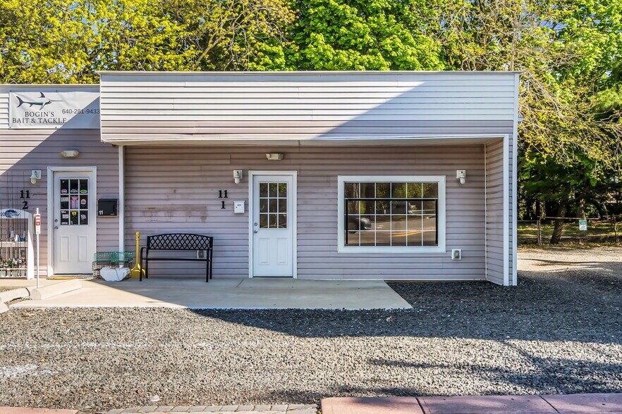 More Photos Of 11 E Main St, Tuckerton General Retail For Lease
