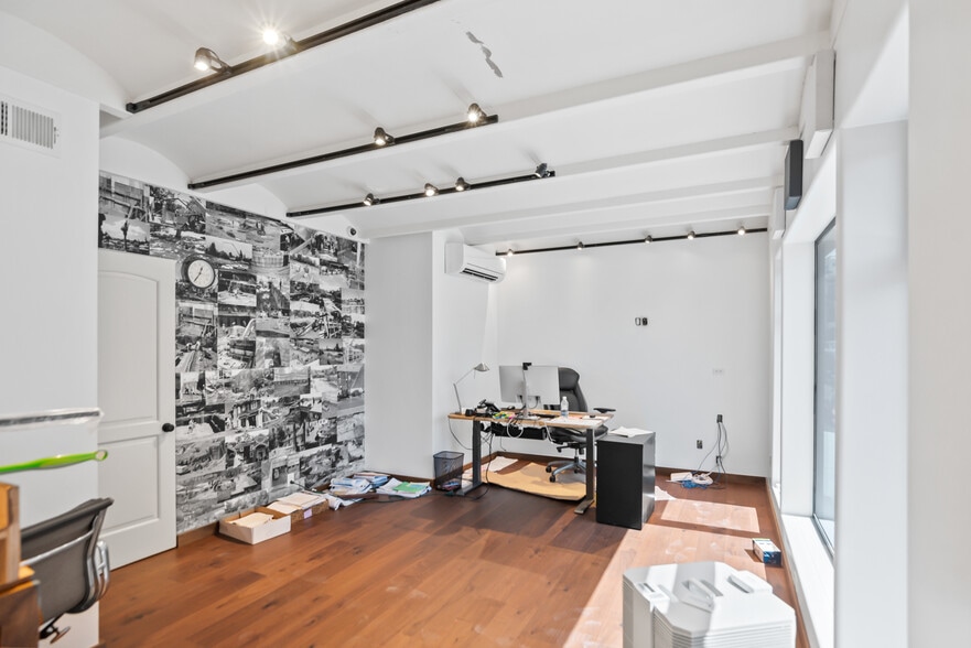 More Photos Of 401 1st St, Los Altos Medical For Sale