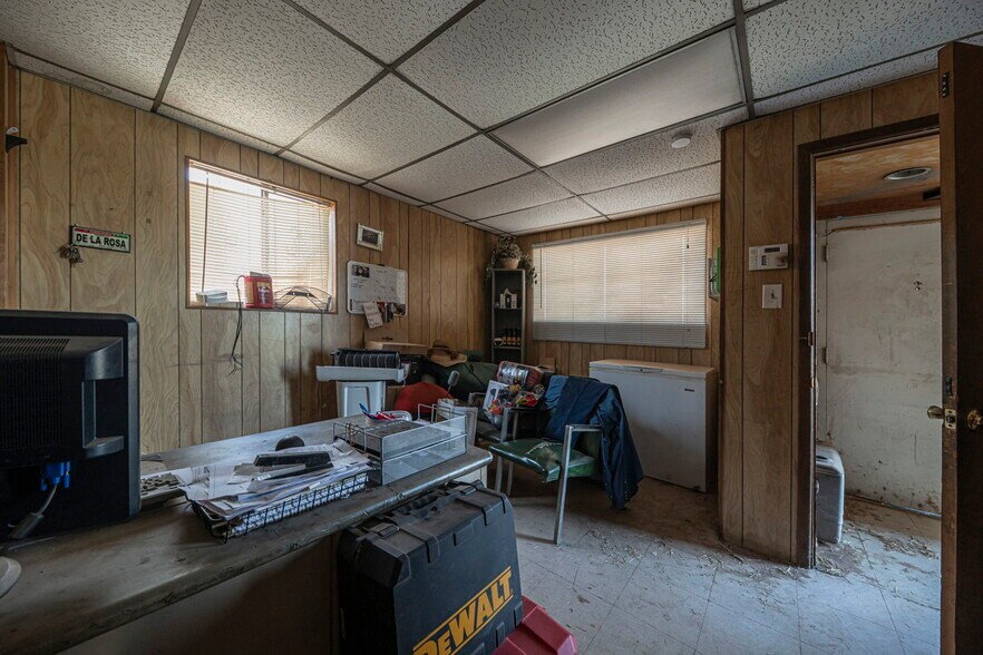 More Photos Of 708 S Colorado St, Midland Industrial For Sale