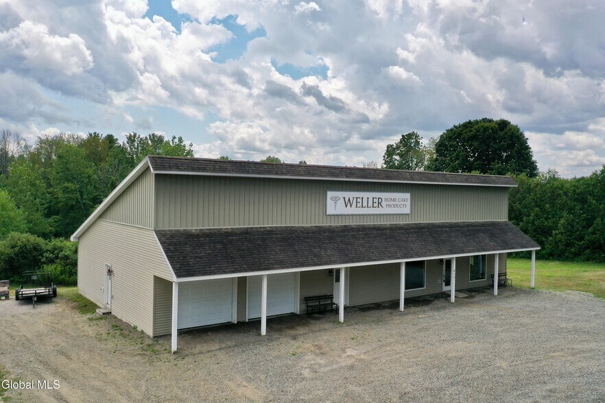 More Photos Of 410 Ridge Rd, Broadalbin Freestanding For Sale