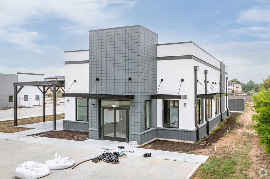 More Photos Of 2115 Spring Stuebner Rd, Spring Restaurant For Sale