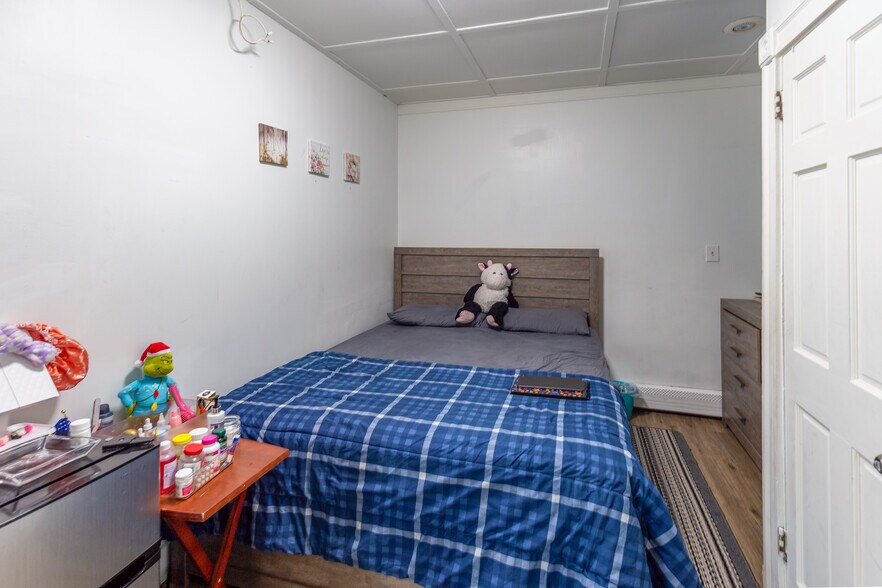 More Photos Of 211 Court St, Plymouth Apartments For Sale