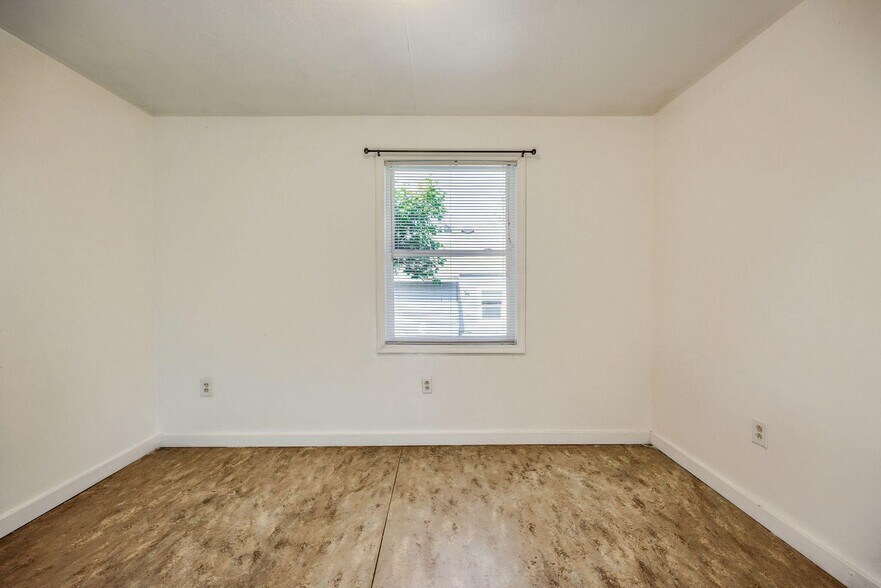 More Photos Of 128 S Mountain Ave, Ashland Apartments For Sale