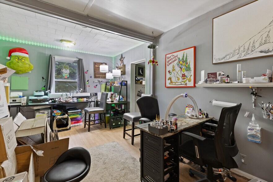 More Photos Of 8002 Fort Smallwood Rd, Baltimore Apartments For Sale