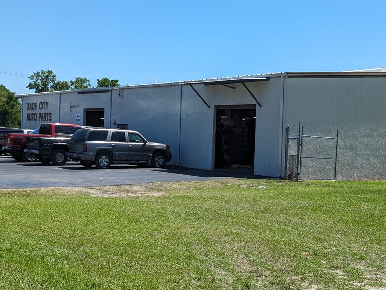 More Photos Of 14051 US Highway 98 Byp, Dade City Manufacturing For Sale
