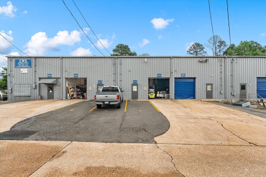 More Photos Of 5904 Financial Plz, Shreveport Industrial For Lease
