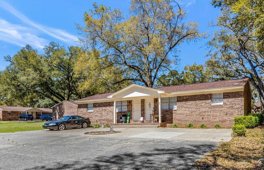 More Photos Of 8640 Jernigan Rd, Pensacola Apartments For Sale