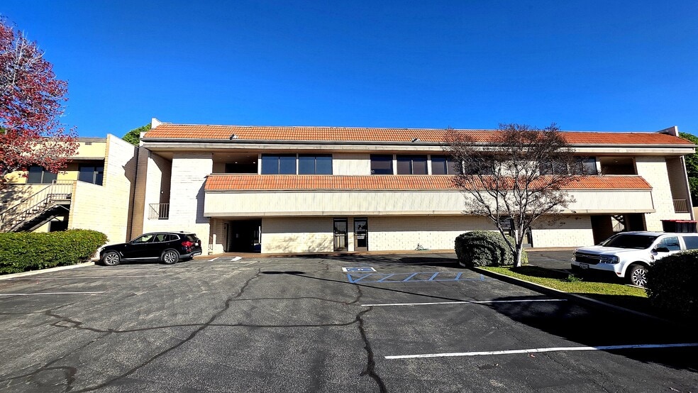 More Photos Of 217 S Glendora Ave, Glendora Office For Lease