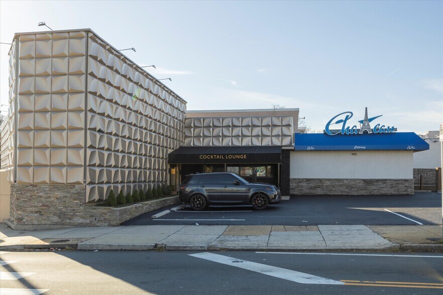 More Photos Of 2154 Bridge St, Philadelphia General Retail For Sale